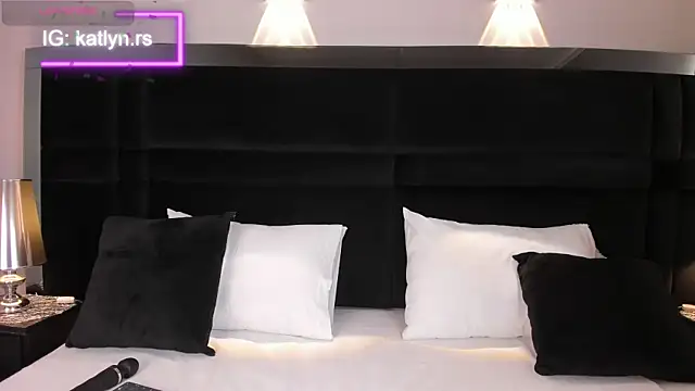 KatlynRous online show from 11/14/25, 05:27