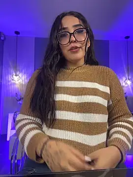 KatlynRous online show from 05/15/26, 06:39
