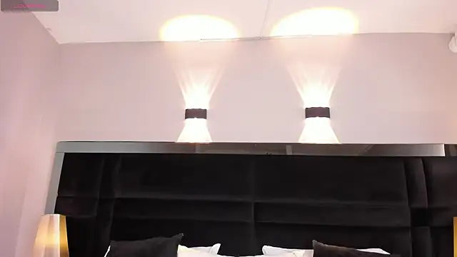 KatlynRous online show from 10/23/25, 05:11