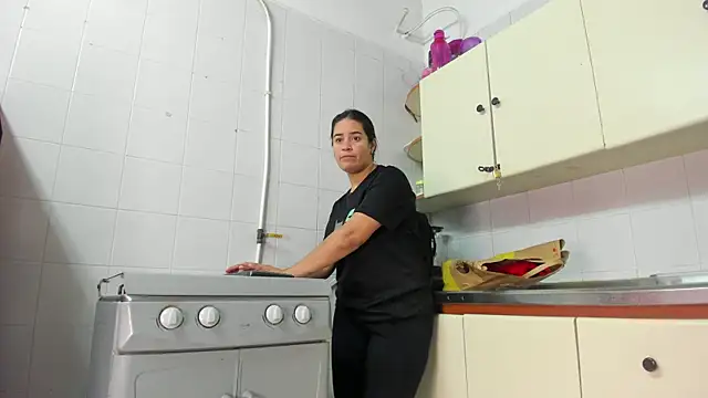 Snapshot of GreciaFox1 chatting on 12/02/25, 11:23 GreciaFox1 online show from 12/02/25, 11:23