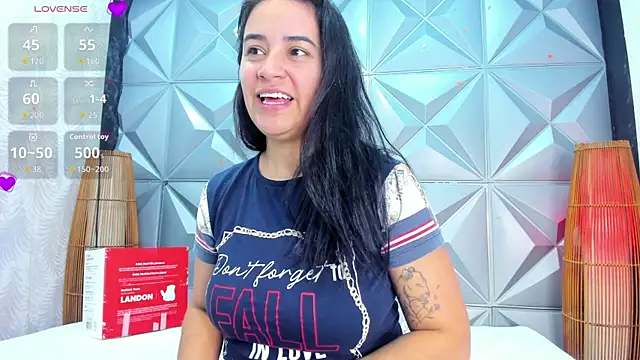 Snapshot of GreciaFox1 chatting on 11/27/25, 11:32 GreciaFox1 online show from 11/27/25, 11:32