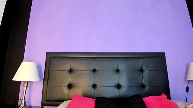 Snapshot of GreciaFox1 chatting on 07/06/26, 02:02 GreciaFox1 online show from 07/06/26, 02:02