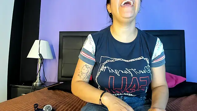 Snapshot of GreciaFox1 chatting on 07/11/26, 01:33 GreciaFox1 online show from 07/11/26, 01:33
