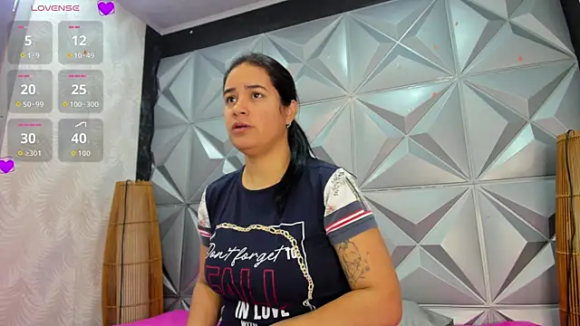 Snapshot of GreciaFox1 chatting on 11/06/25, 11:14 GreciaFox1 online show from 11/06/25, 11:14