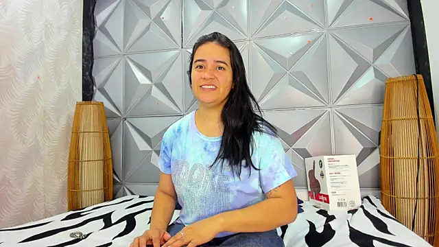 Snapshot of GreciaFox1 chatting on 12/01/25, 11:33 GreciaFox1 online show from 12/01/25, 11:33