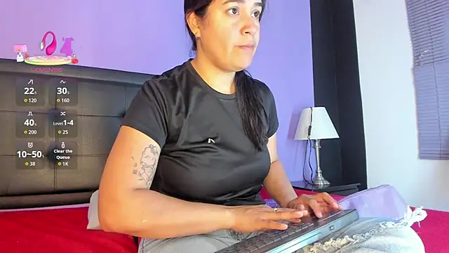 GreciaFox1 online show from 04/24/26, 12:29