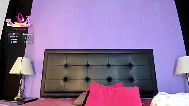 GreciaFox1 online show from 05/25/26, 12:15