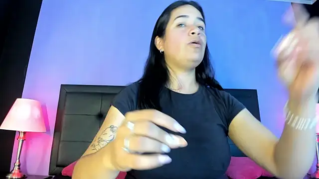 Snapshot of GreciaFox1 chatting on 07/18/26, 02:25 GreciaFox1 online show from 07/18/26, 02:25