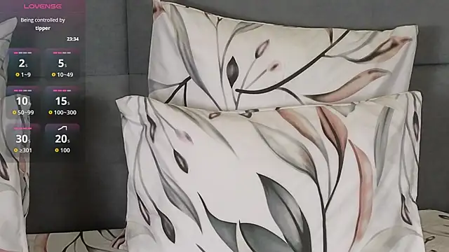 RianaRey online show from 02/10/26, 04:06