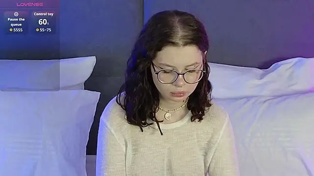 RianaRey online show from 04/07/26, 04:09