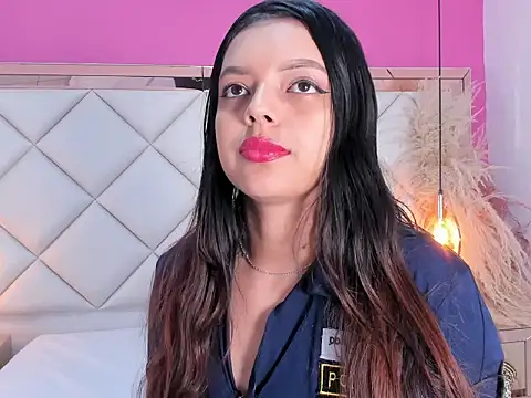 Lucianaa Collins online show from 10/02/25, 11:57