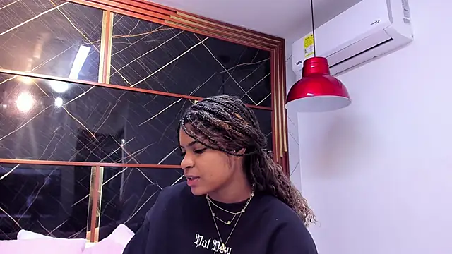 HannyThompson online show from 09/26/25, 12:23