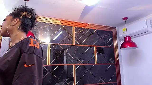 HannyThompson online show from 09/16/25, 12:17