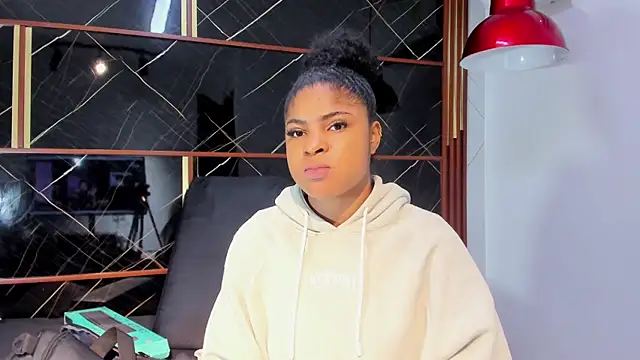 HannyThompson online show from 04/18/26, 12:29