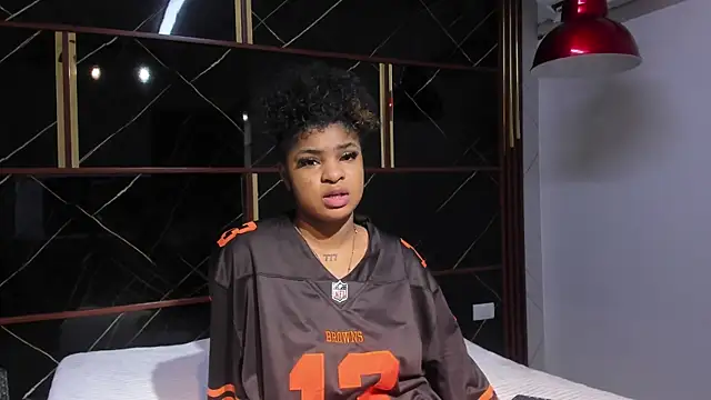 HannyThompson online show from 11/08/25, 12:09