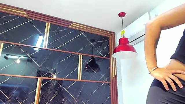 HannyThompson online show from 10/23/25, 12:15