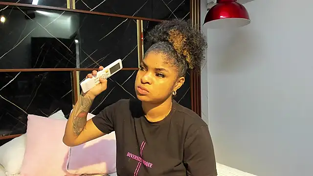 HannyThompson online show from 11/06/25, 12:20