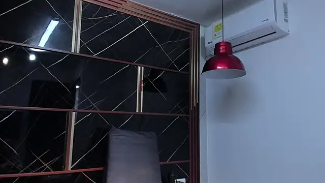 HannyThompson online show from 10/31/25, 12:35