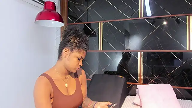 HannyThompson online show from 12/19/25, 12:18