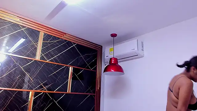 HannyThompson online show from 10/14/25, 01:01