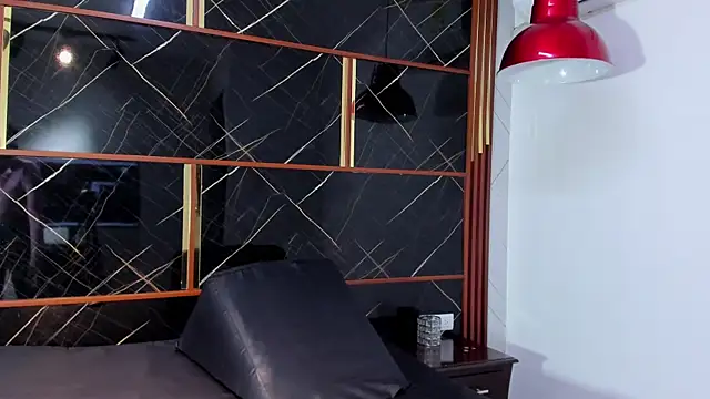 HannyThompson online show from 04/15/26, 12:32