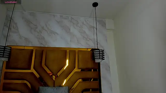 Luciifeer  online show from 10/04/25, 06:31