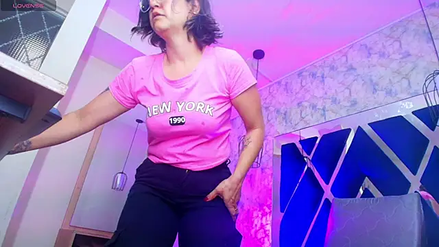 Luciifeer  online show from 11/22/25, 06:29