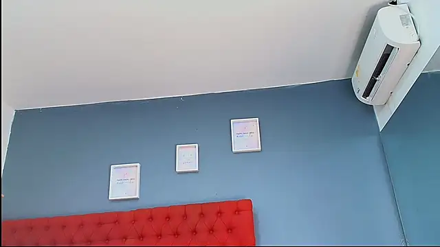 zuri villegas online show from 10/10/25, 07:25