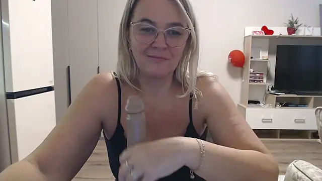 EleanoraDream online show from 03/28/26, 06:14