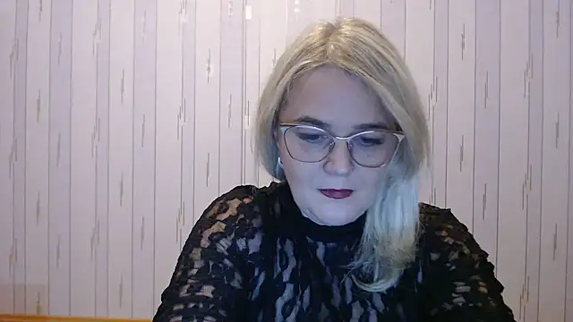 EleanoraDream online show from 12/18/25, 03:16