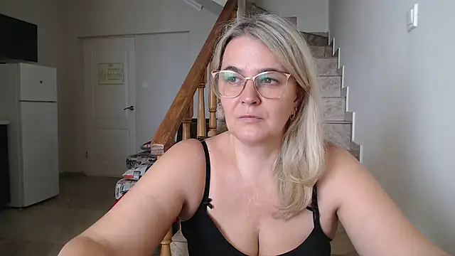 EleanoraDream online show from 06/28/26, 12:44