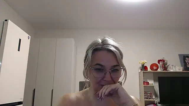 EleanoraDream online show from 05/09/26, 05:16