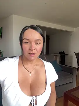 Nova Gabriela online show from 11/06/25, 03:05