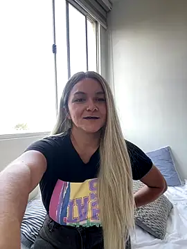 Nova Gabriela online show from 11/30/25, 01:34