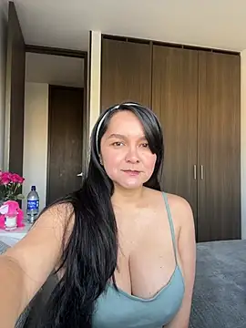 Snapshot of Nova_Gabriela chatting on 02/05/26, 12:45 Nova Gabriela online show from 02/05/26, 12:45