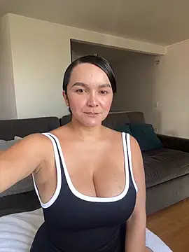 Snapshot of Nova_Gabriela chatting on 02/10/26, 03:33 Nova Gabriela online show from 02/10/26, 03:33