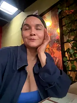 Nova Gabriela online show from 10/03/25, 02:29