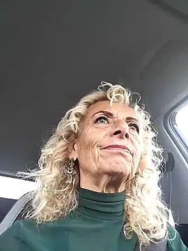 clarabell4 online show from 10/21/25, 06:35