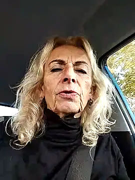 clarabell4 online show from 11/11/25, 08:31