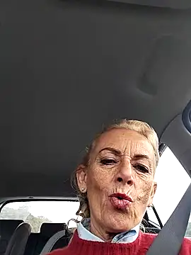 clarabell4 online show from 12/04/25, 07:51