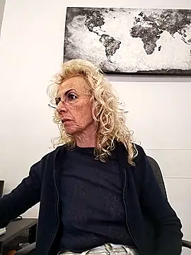 clarabell4 online show from 02/25/26, 10:26