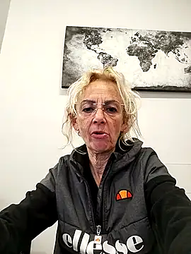 clarabell4 online show from 03/02/26, 08:54