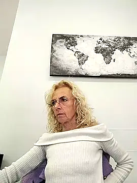 clarabell4 online show from 02/26/26, 12:16