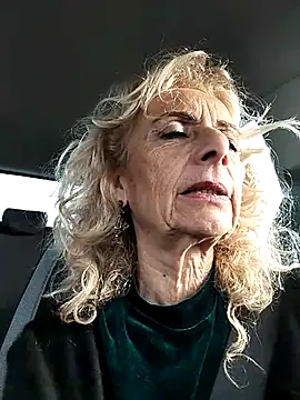 clarabell4 online show from 03/03/26, 07:37