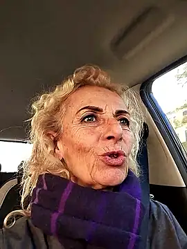 clarabell4 online show from 01/12/26, 01:40