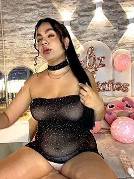 Yassy vazquez online show from 11/22/25, 07:13