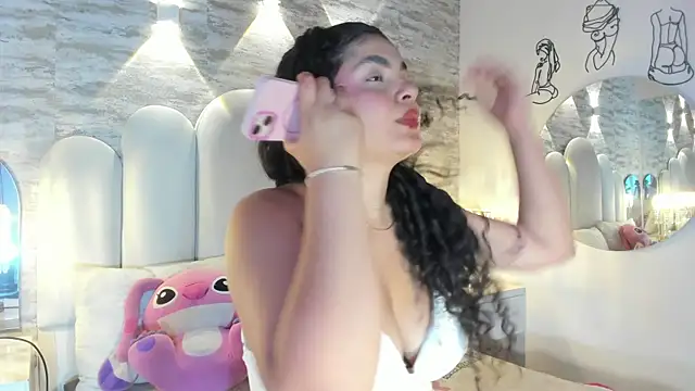 Yassy vazquez online show from 11/20/25, 07:36