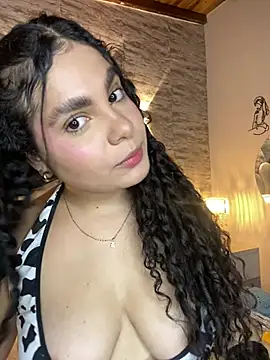 Snapshot of Yassy_vazquez chatting on 01/17/26, 07:39 Yassy vazquez online show from 01/17/26, 07:39