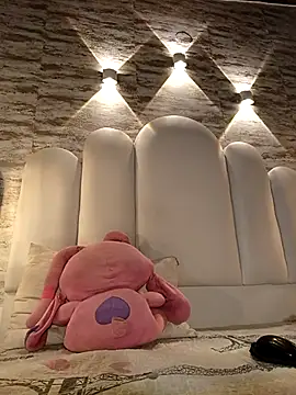 Yassy vazquez online show from 03/04/26, 07:43