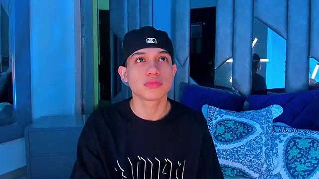 Sebax Young online show from 09/19/25, 08:02